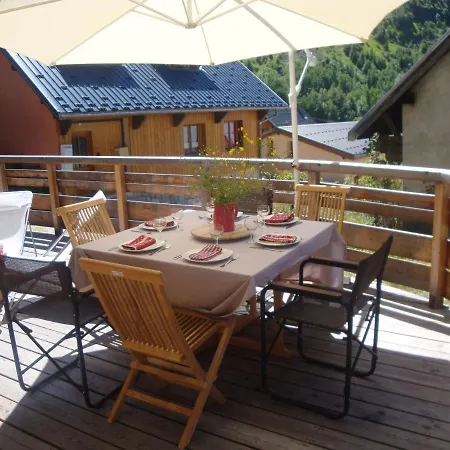 Chalet De La Cime 보자니